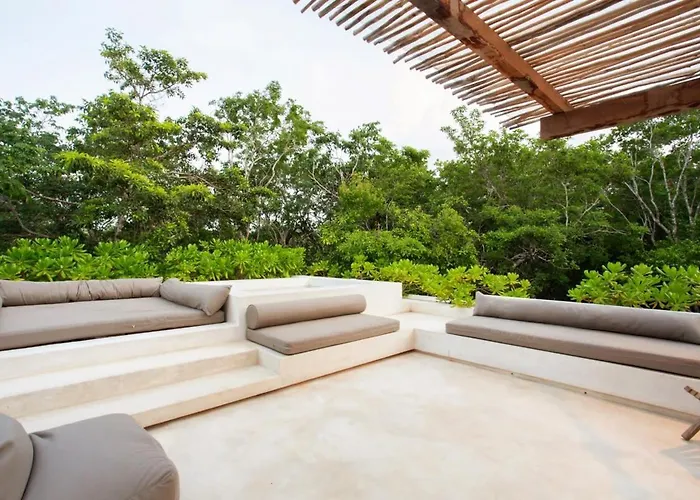Stunning 4br, Concierge Service, Gated, Paddle Court