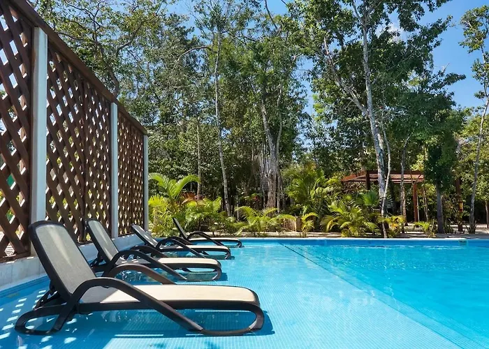 Stunning 4br, Concierge Service, Gated, Paddle Court Pousada Tulum