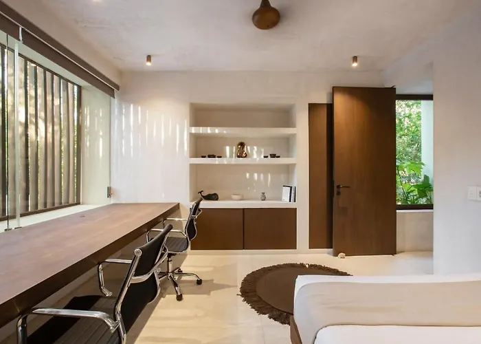 Stunning 4br, Concierge Service, Gated, Paddle Court Pousada Tulum