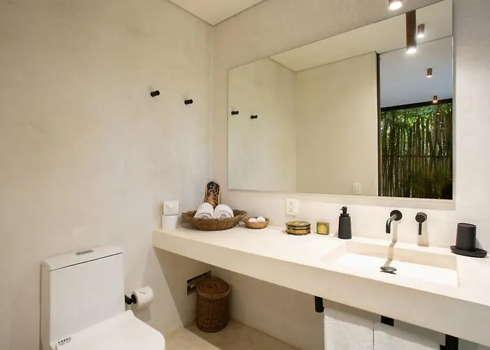 Stunning 4br, Concierge Service, Gated, Paddle Court *