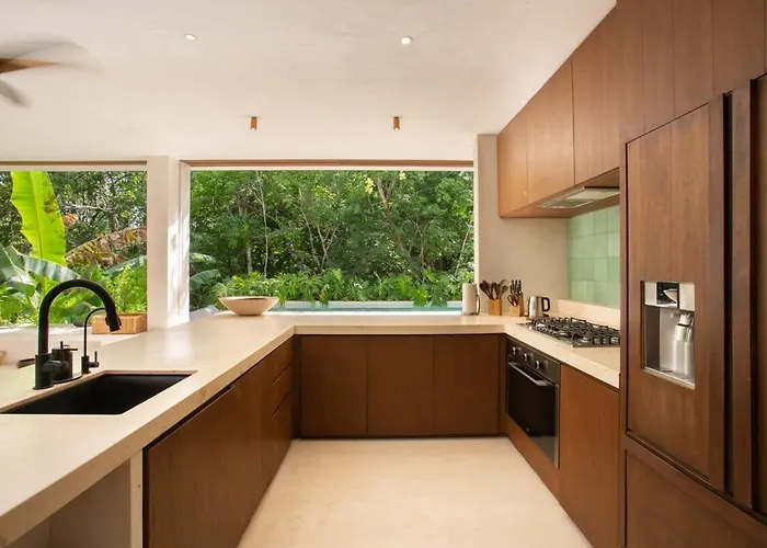 Pousada Stunning 4br, Concierge Service, Gated, Paddle Court