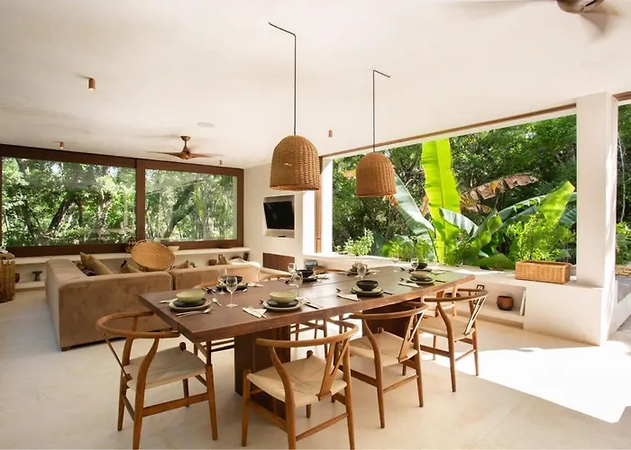 Stunning 4br, Concierge Service, Gated, Paddle Court Pousada Tulum